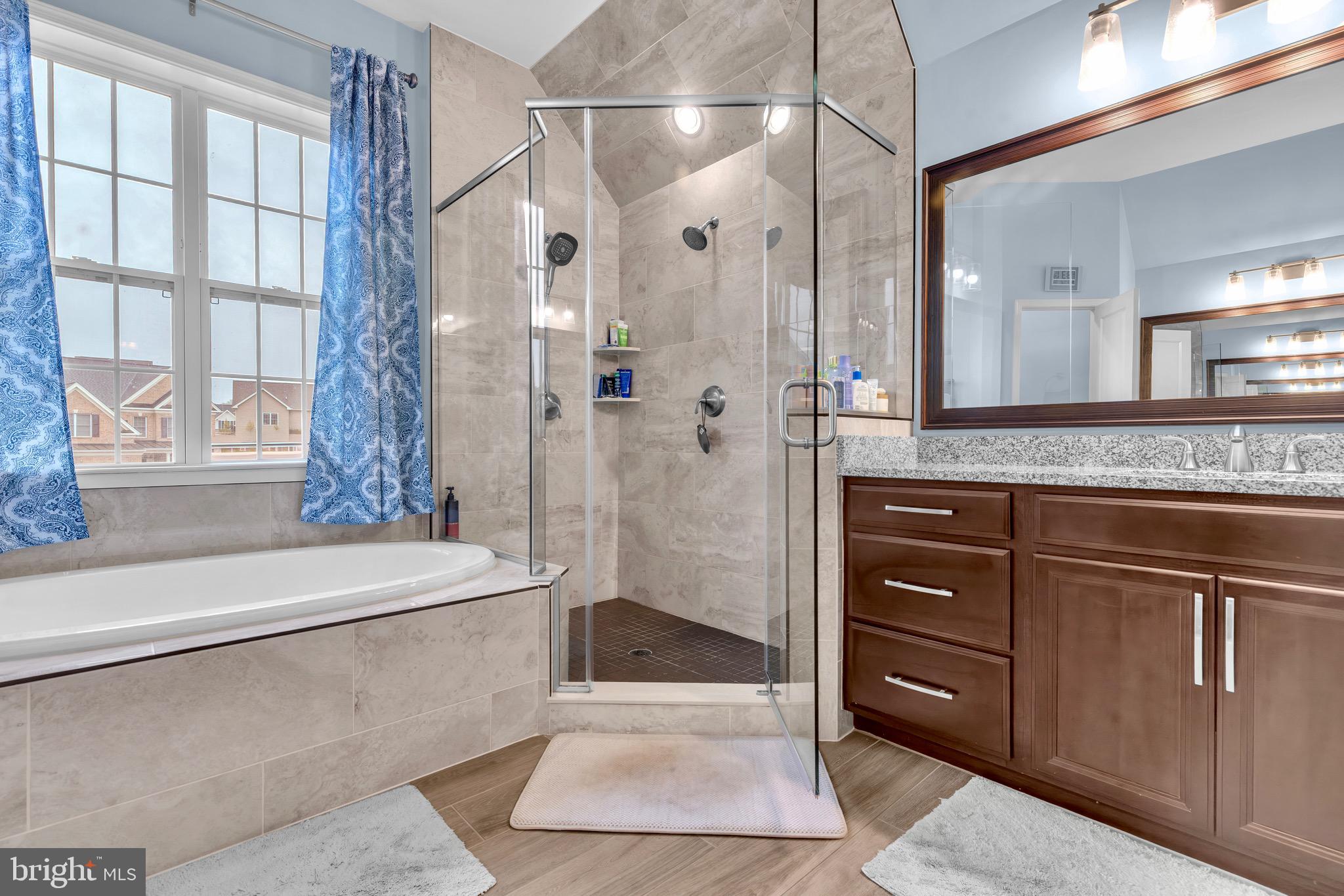 LAUREL RIDGE - Residential