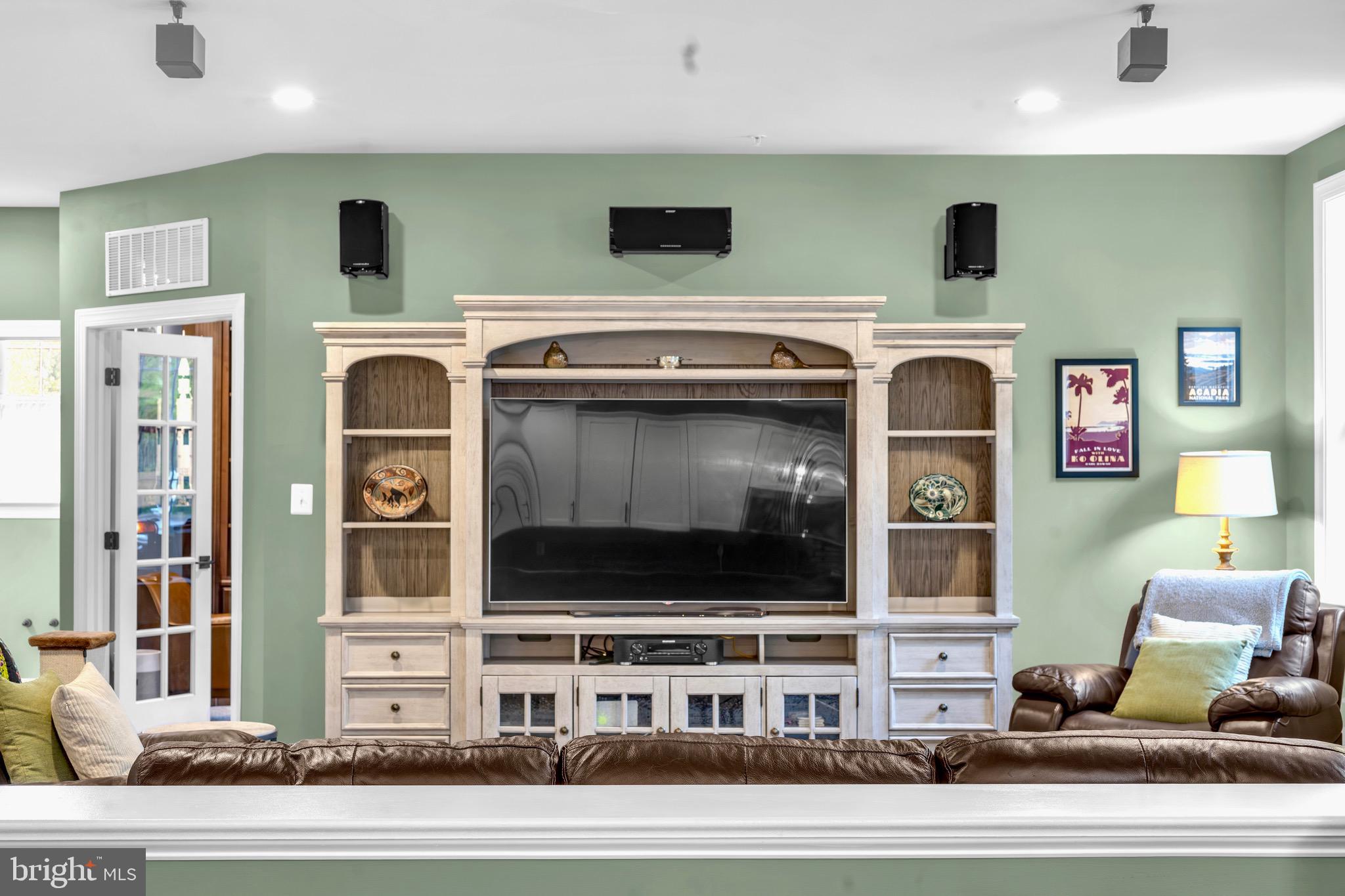 LAUREL RIDGE - Residential