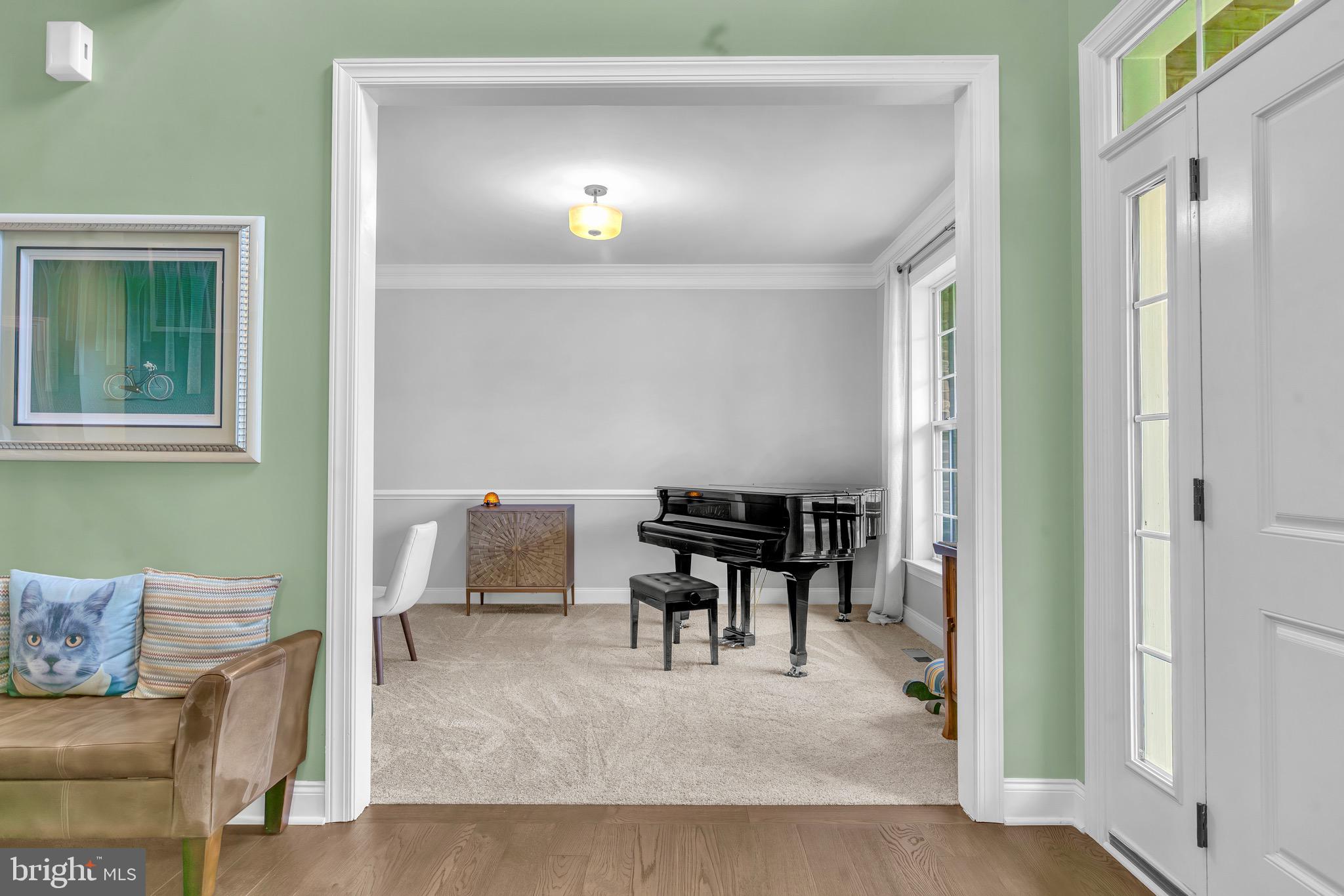 2823 MOORGRASS COURT