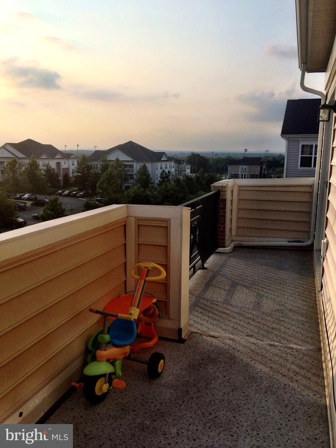 RESIDENCES AT BRAMBLETON - Residential Lease