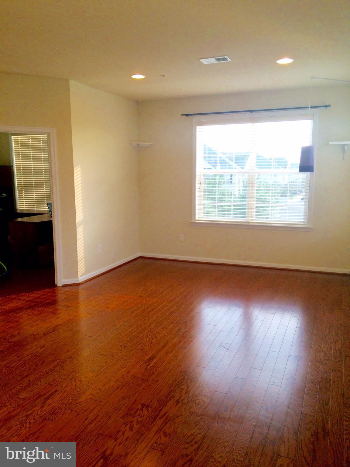 RESIDENCES AT BRAMBLETON - Residential Lease