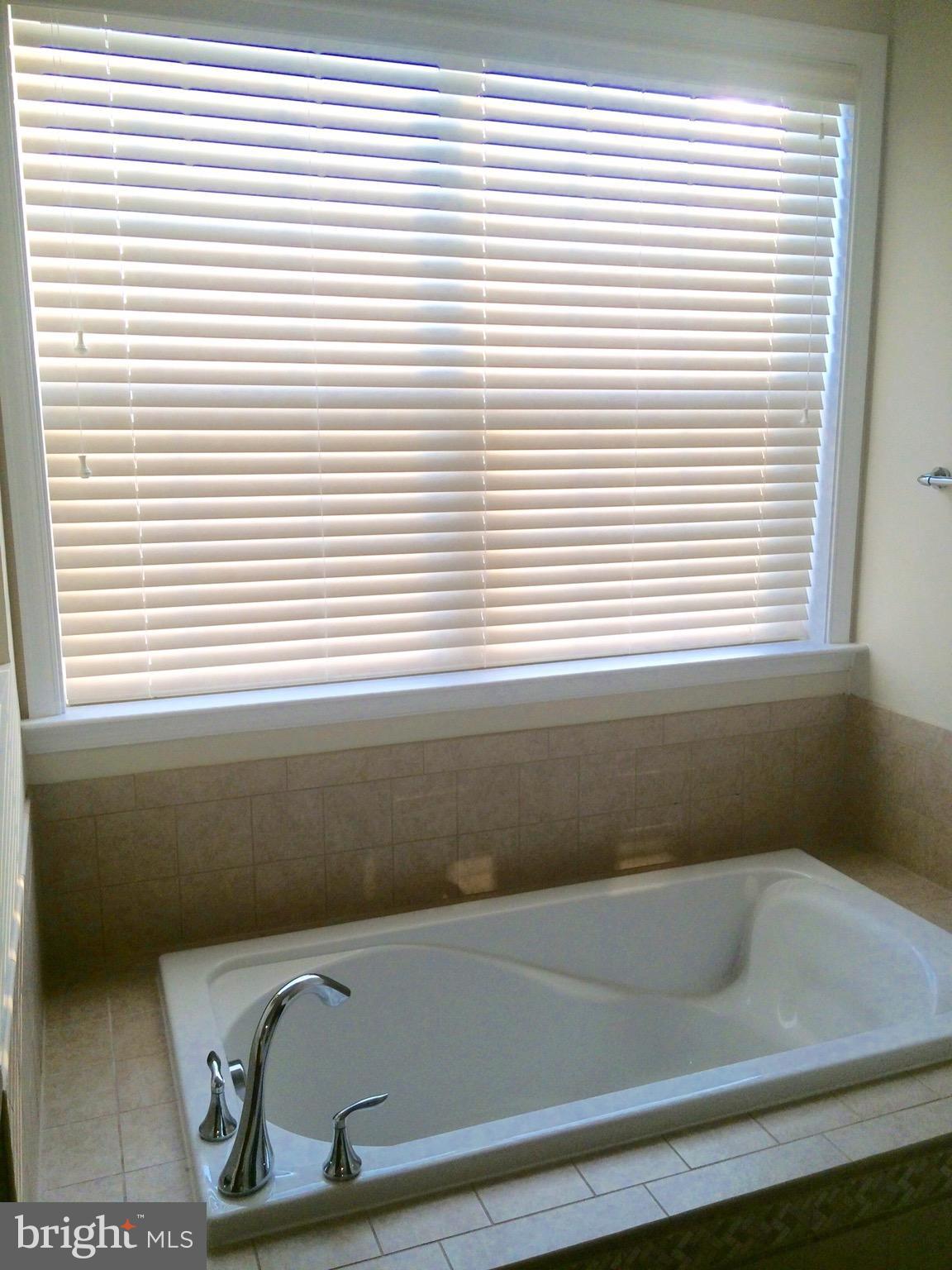 RESIDENCES AT BRAMBLETON - Residential Lease