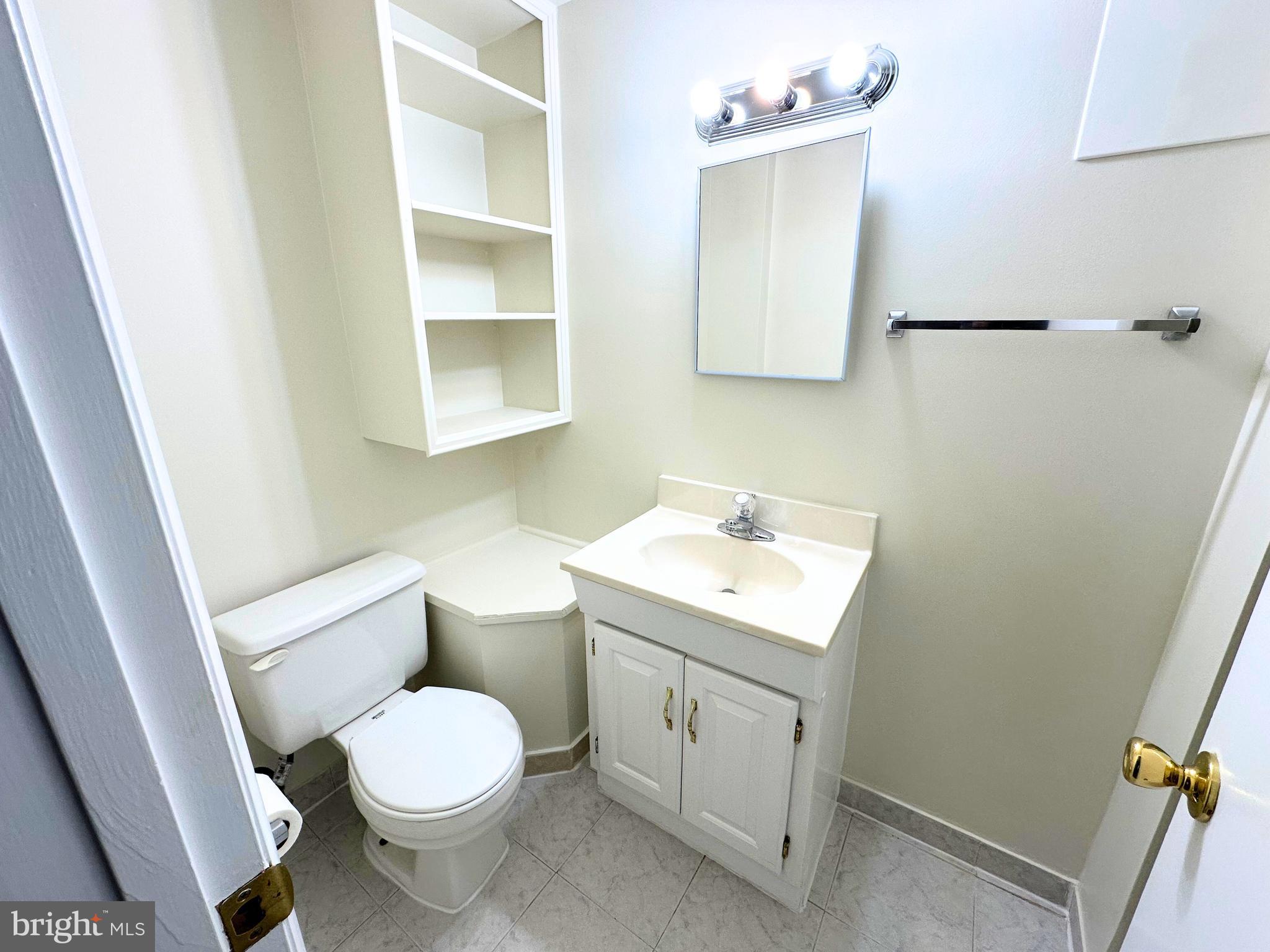 VIENNA COMMONS - Residential Lease