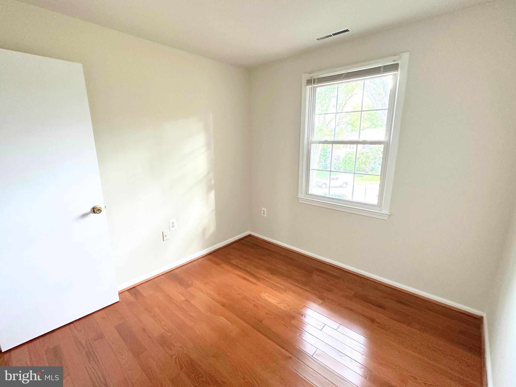 VIENNA COMMONS - Residential Lease