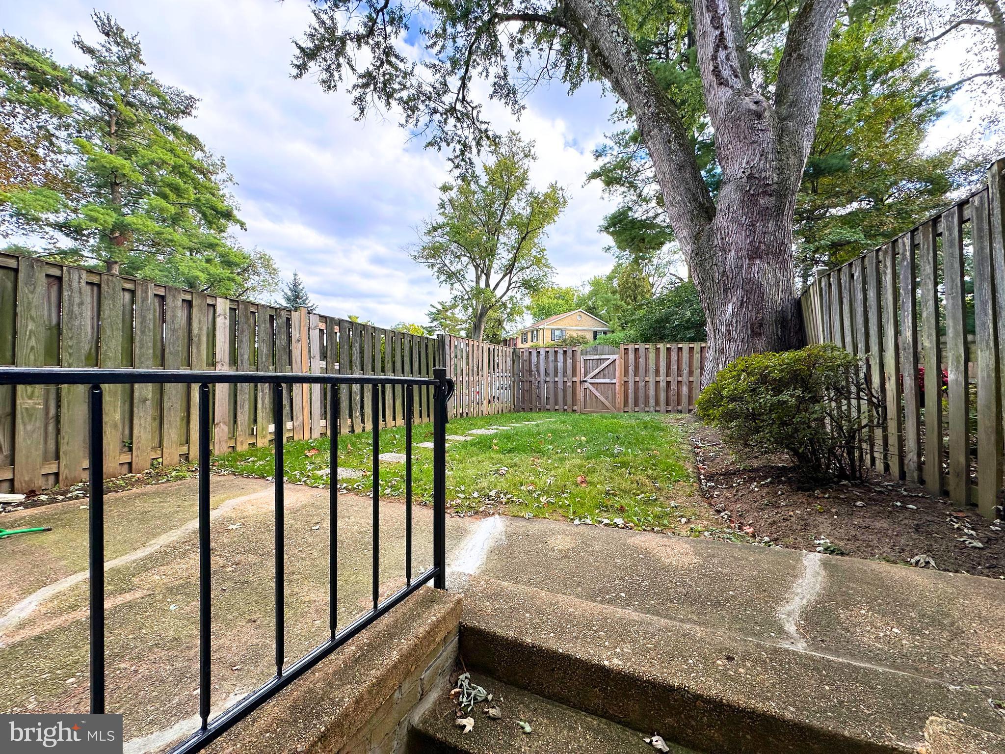 VIENNA COMMONS - Residential Lease