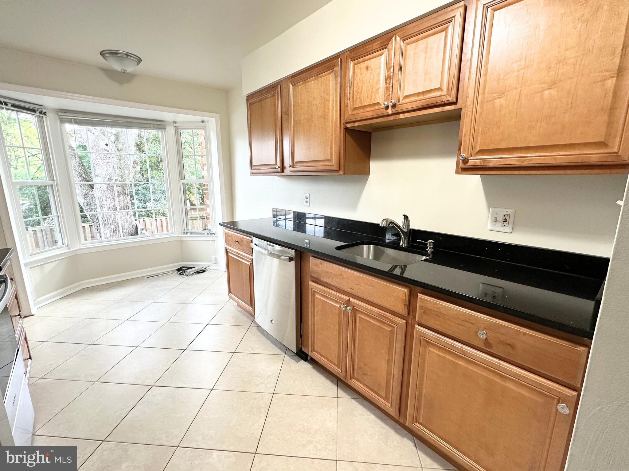 VIENNA COMMONS - Residential Lease