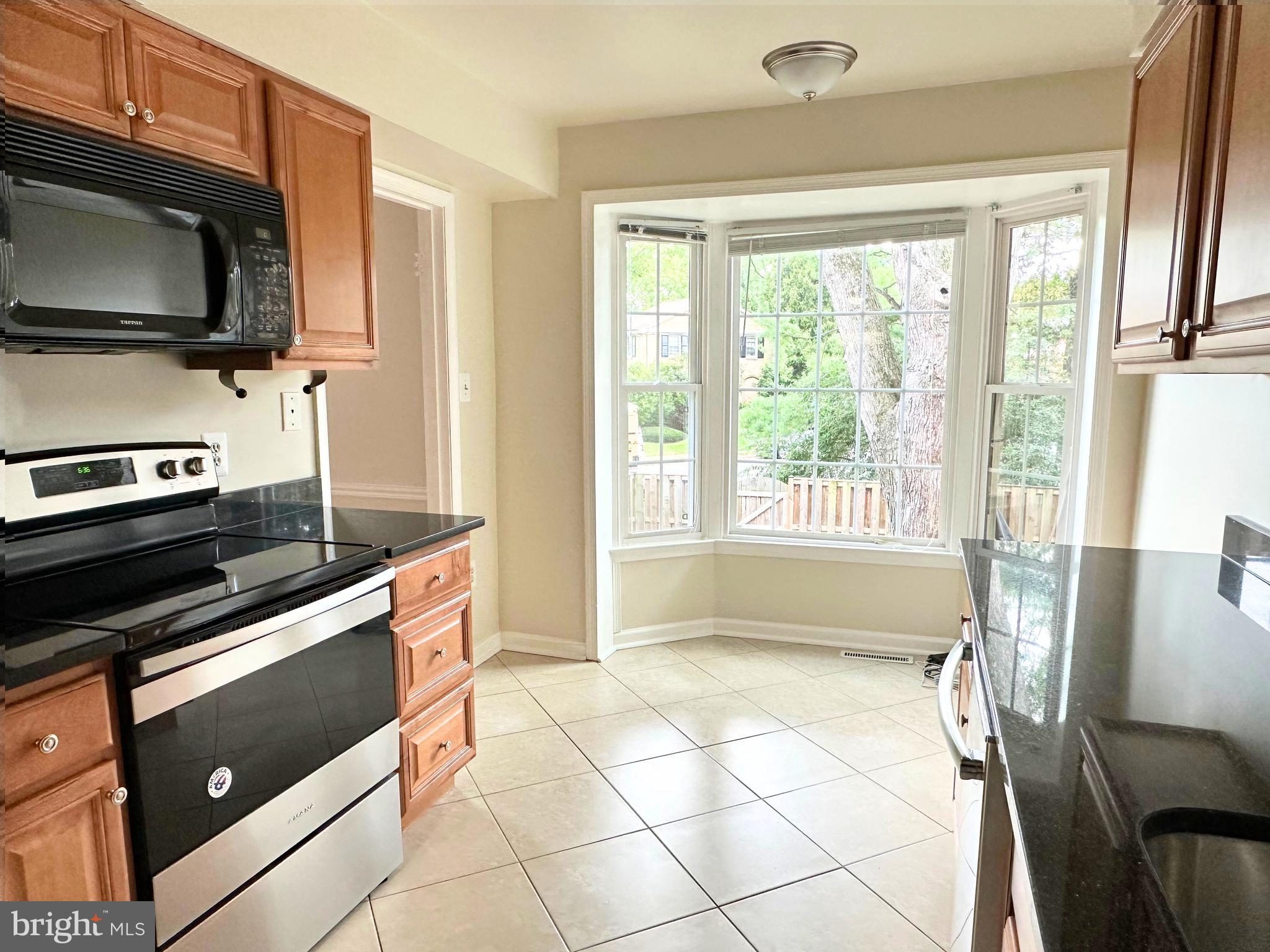 VIENNA COMMONS - Residential Lease