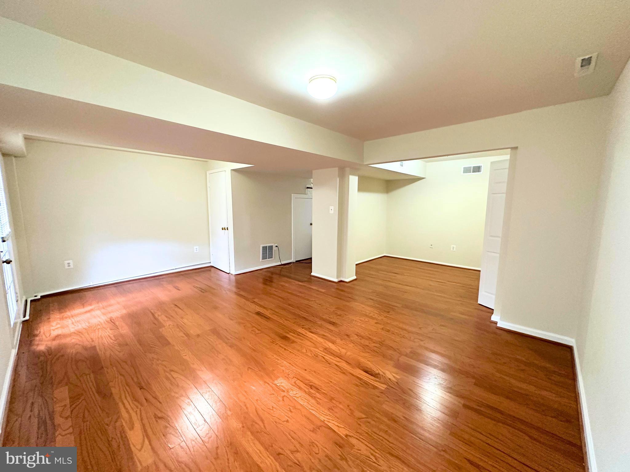 VIENNA COMMONS - Residential Lease