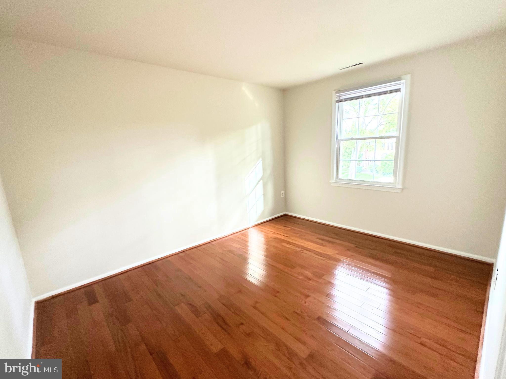 VIENNA COMMONS - Residential Lease