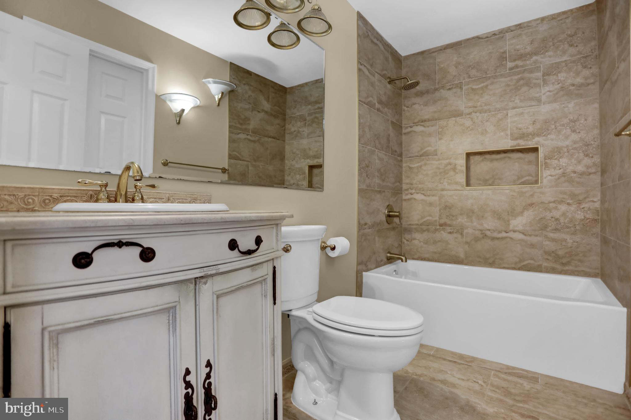 CARLYNN HEIGHTS - Residential