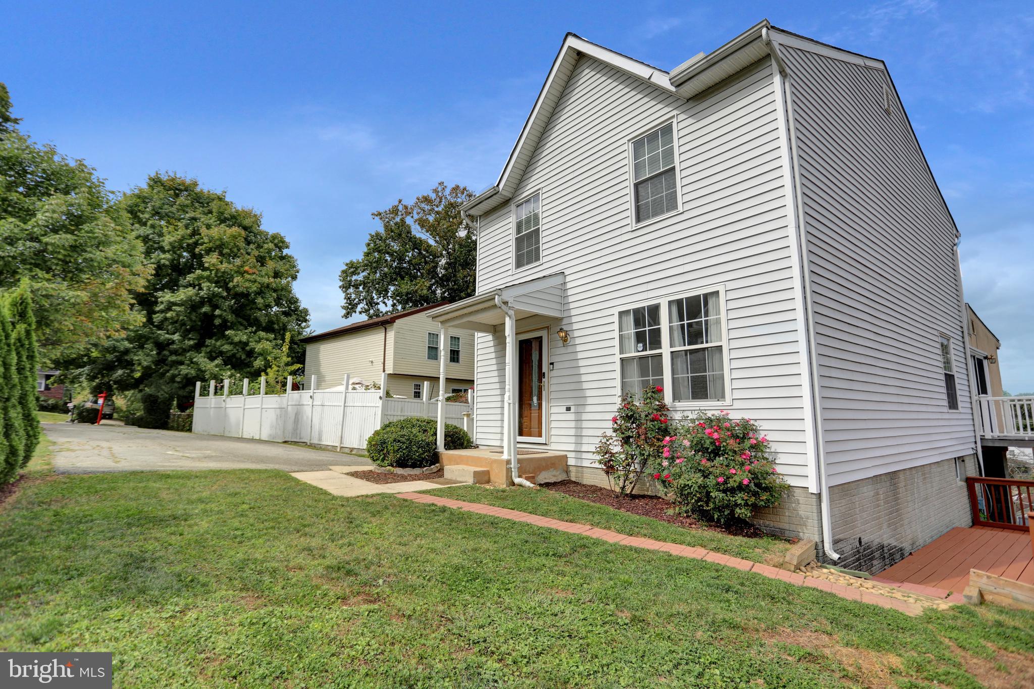 CARLYNN HEIGHTS - Residential