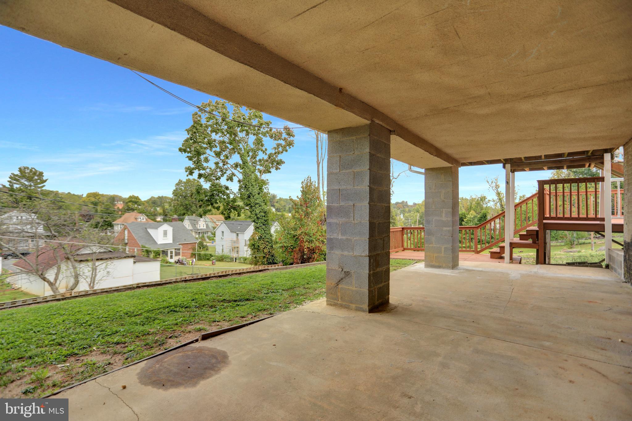 CARLYNN HEIGHTS - Residential