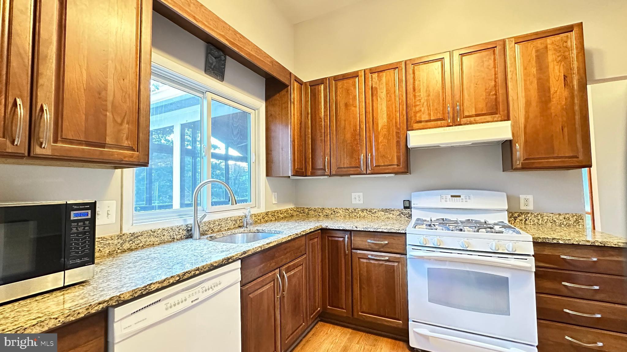 8517 MARQUETTE STREET