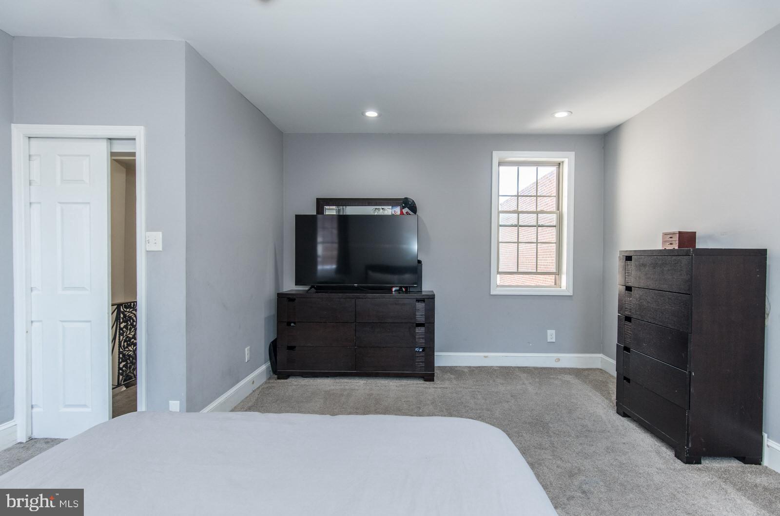 PORT RICHMOND - Residential