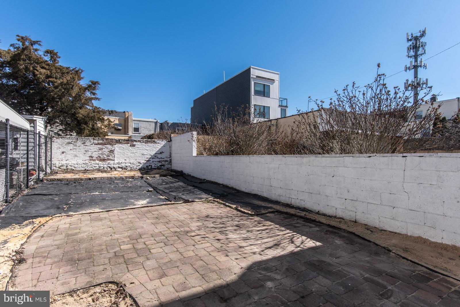 PORT RICHMOND - Residential