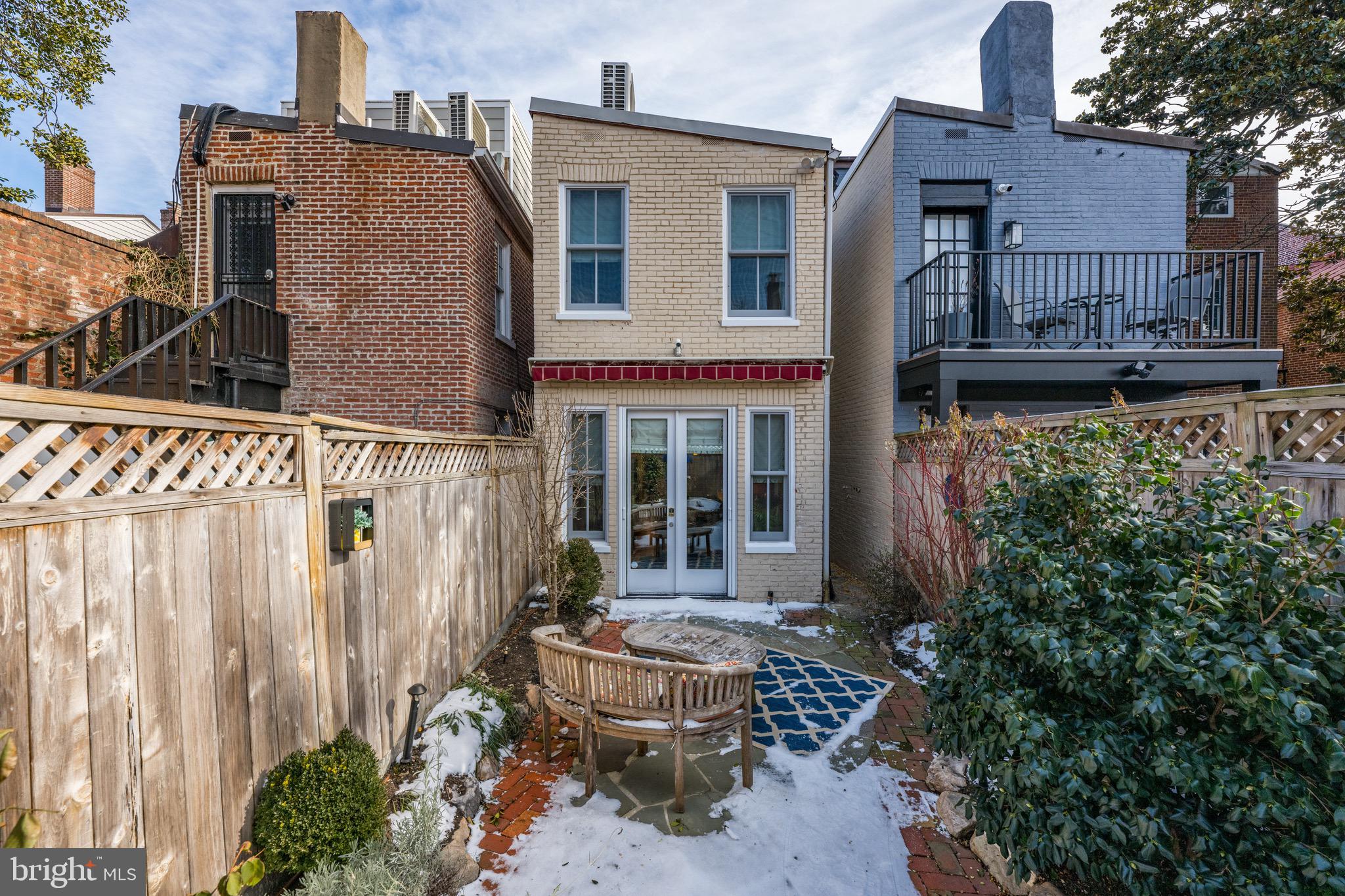 GEORGETOWN - Residential