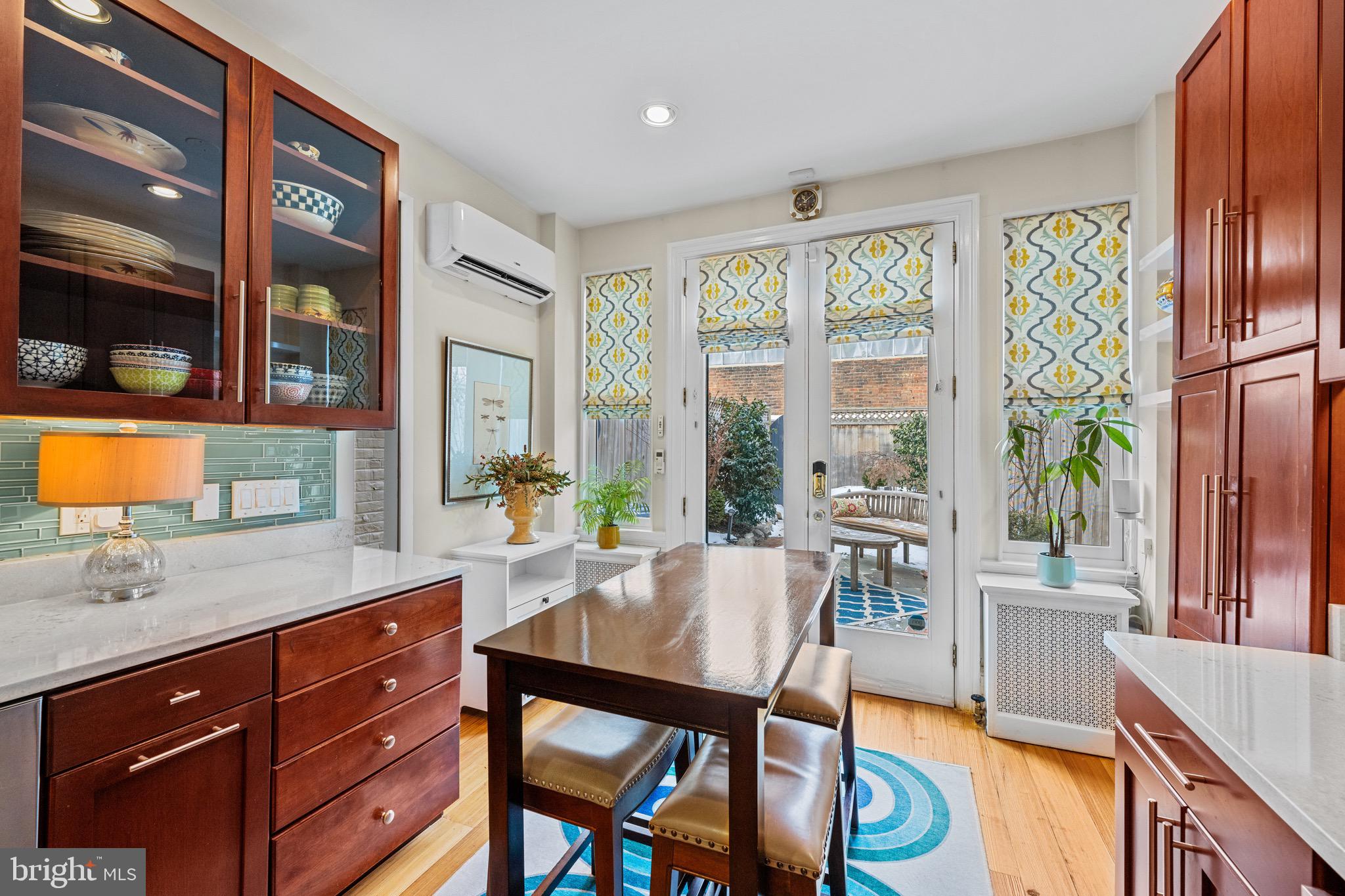 GEORGETOWN - Residential