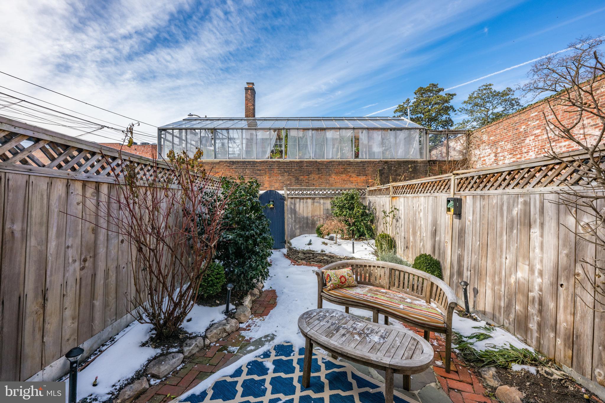 GEORGETOWN - Residential