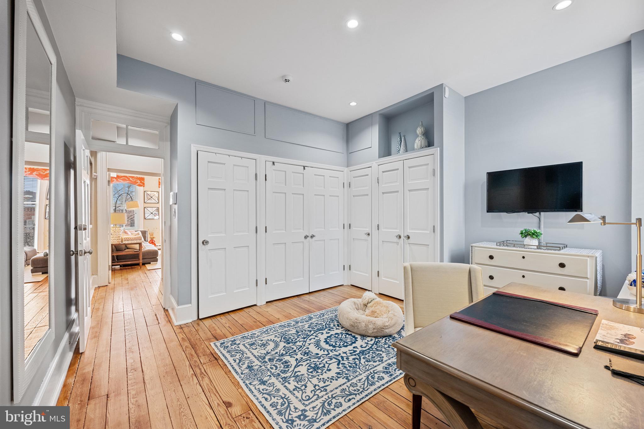 GEORGETOWN - Residential