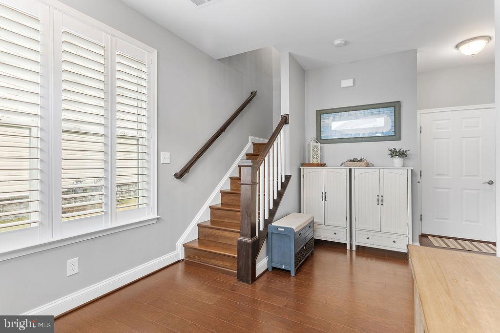 ELLENDALE - Residential