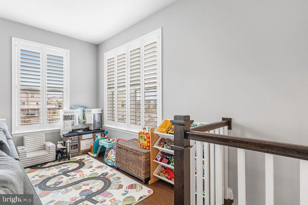 ELLENDALE - Residential