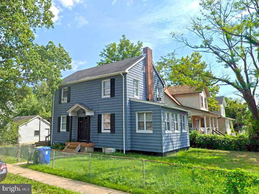 ONLINE AUCTION: Bidding begins 1//11 @ 10:00 AM. Bidding ends 1/15 @ 11:40 AM. List Price is Suggested Opening Bid. 2 Story Detached Home located in the Mid-Govans area of Baltimore City. Residents can enjoy the nearby attractions such as Homeland Center Shopping Center, Medstar Good Samaritan Hospital, Mount Pleasant Golf Course, Loyola Maryland University, & York Road Plaza Shopping Mall. Property is Occupied. Easy Access to Major Traffic Artery York Road. Deposit: $15,000.