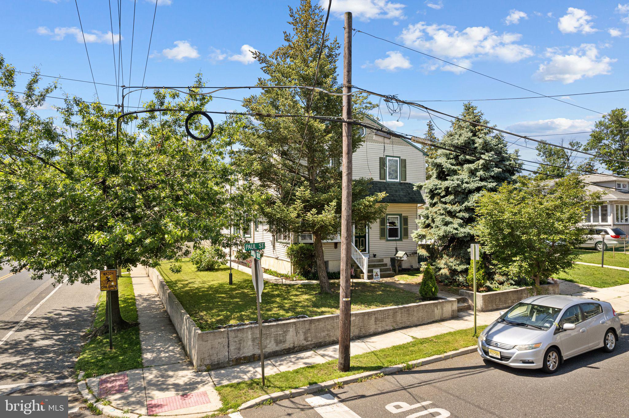 942 PAUL STREET