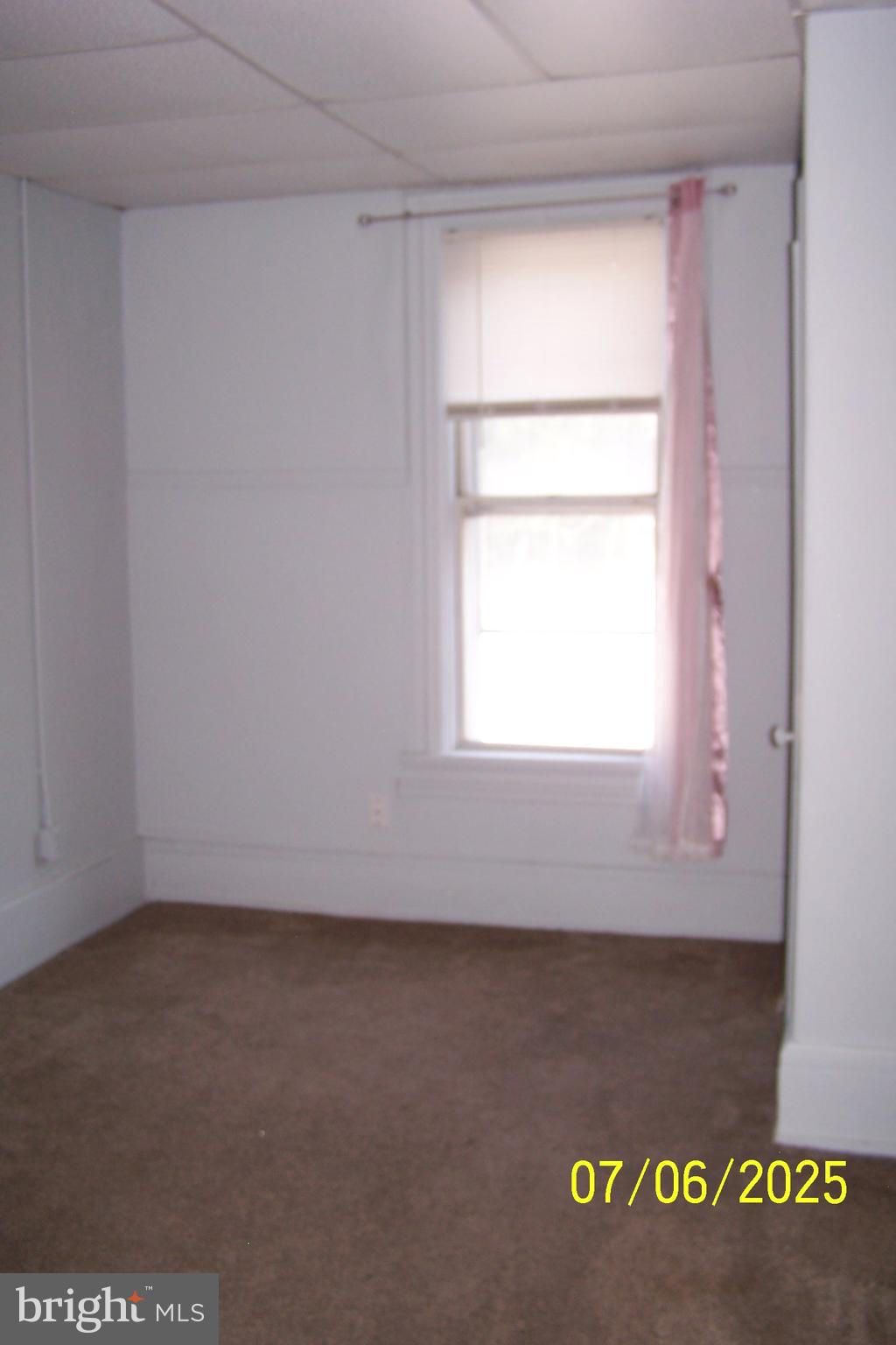 DOWNTOWN - Residential Lease