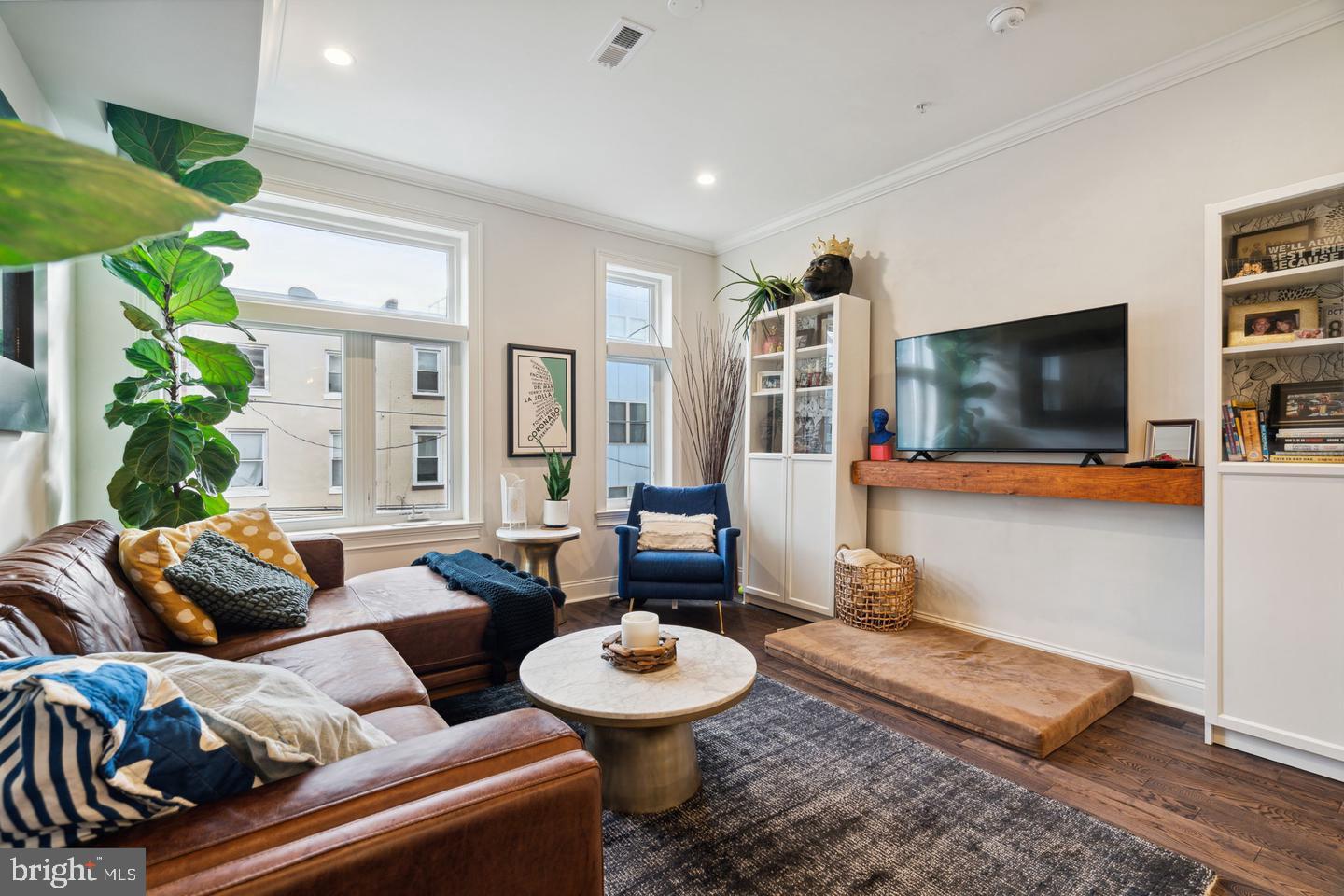 FRANCISVILLE - Residential