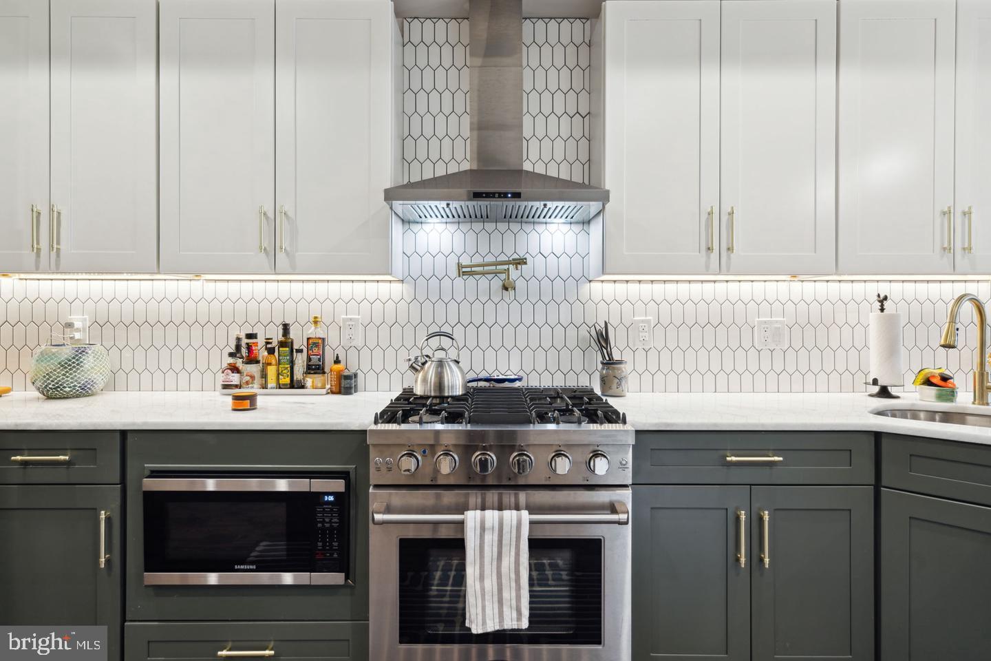 FRANCISVILLE - Residential