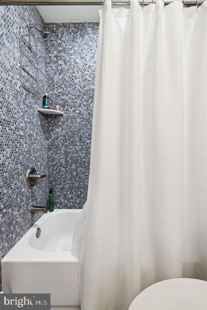 FRANCISVILLE - Residential