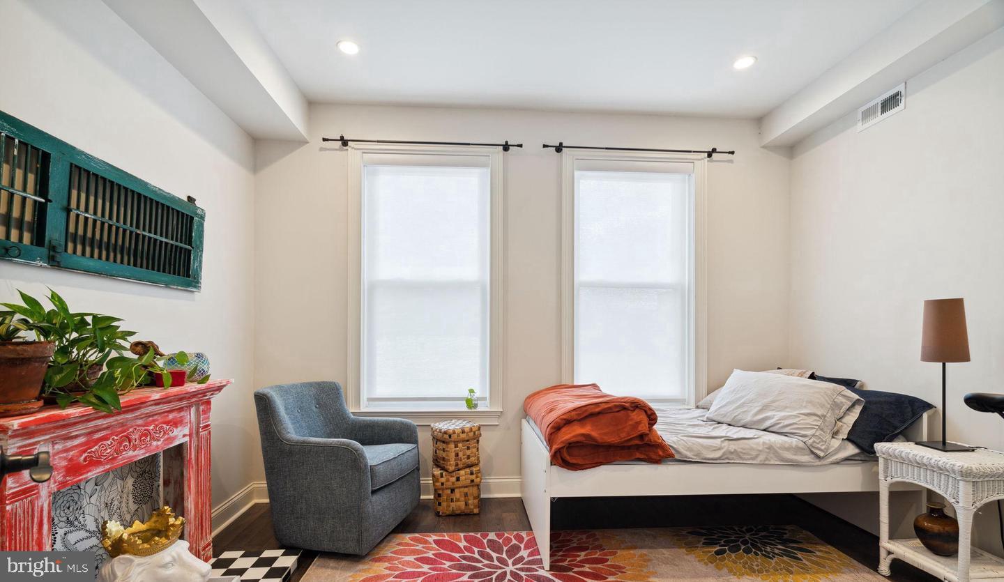 FRANCISVILLE - Residential