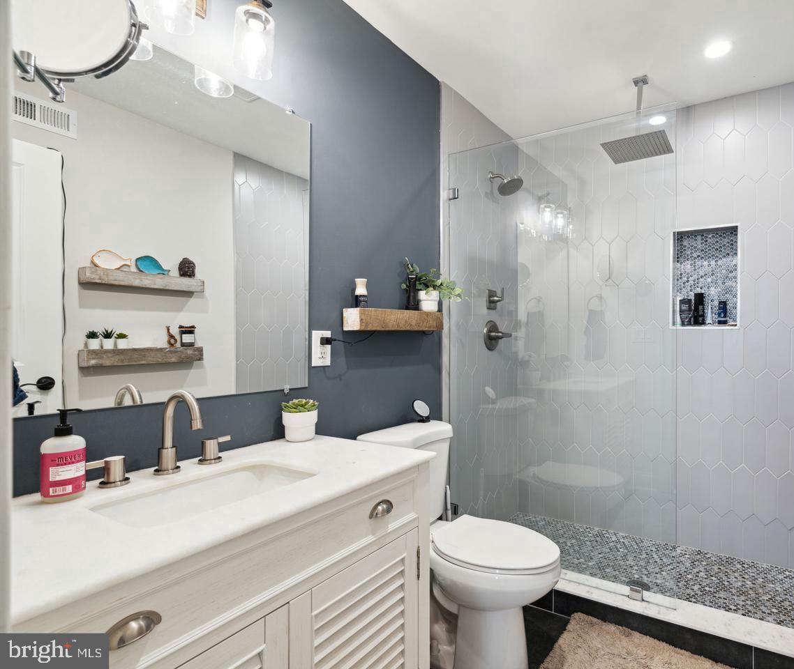 FRANCISVILLE - Residential