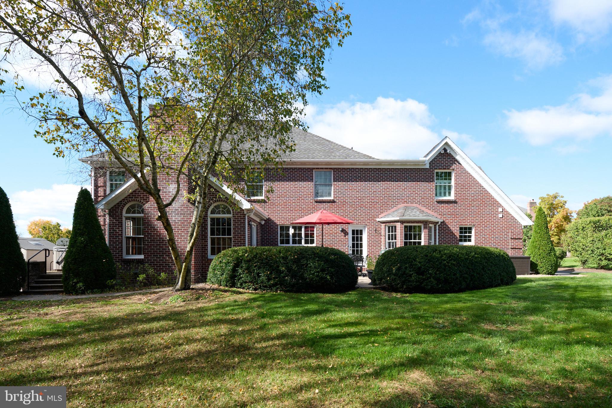 CENTRE HILLS - Residential