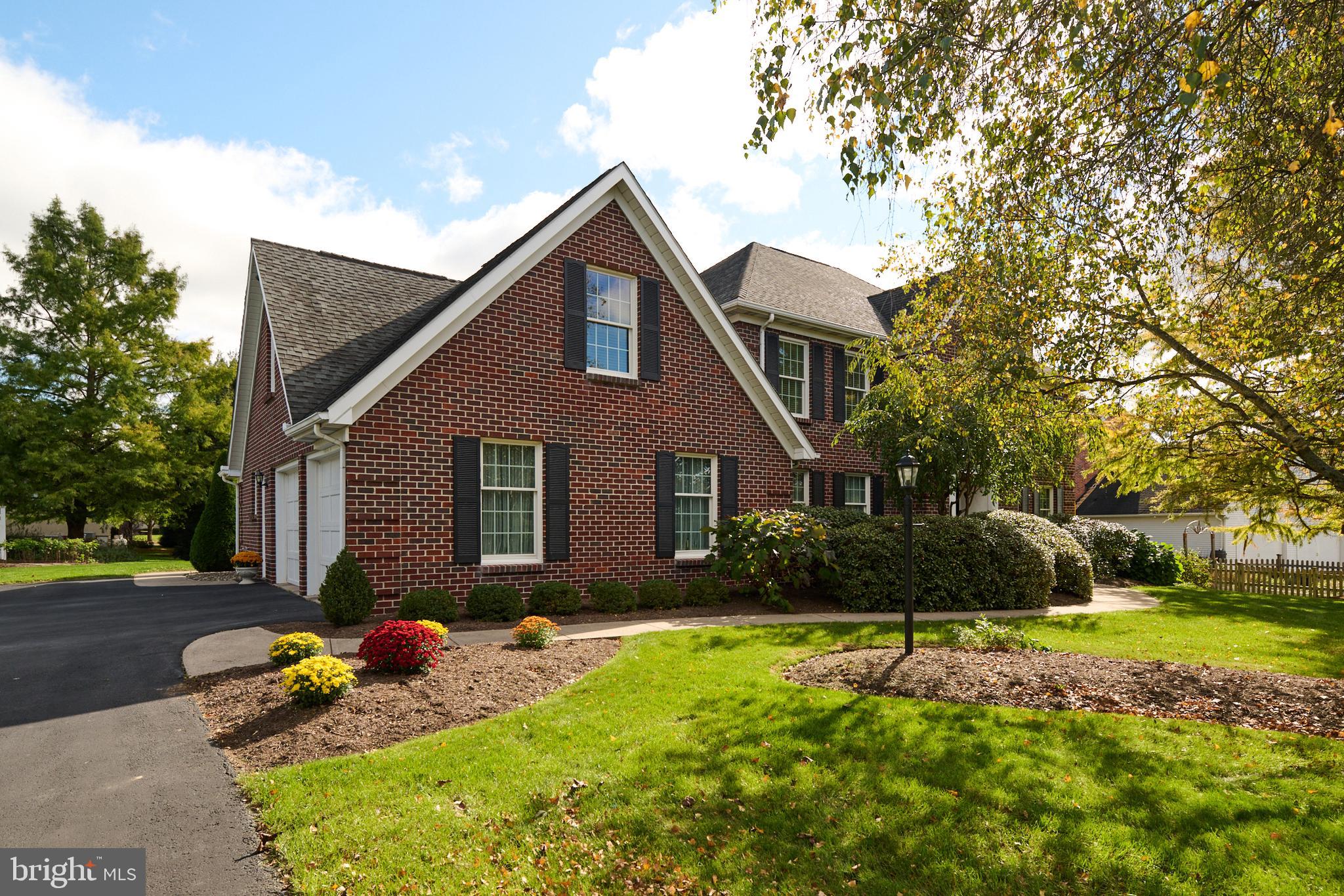 CENTRE HILLS - Residential