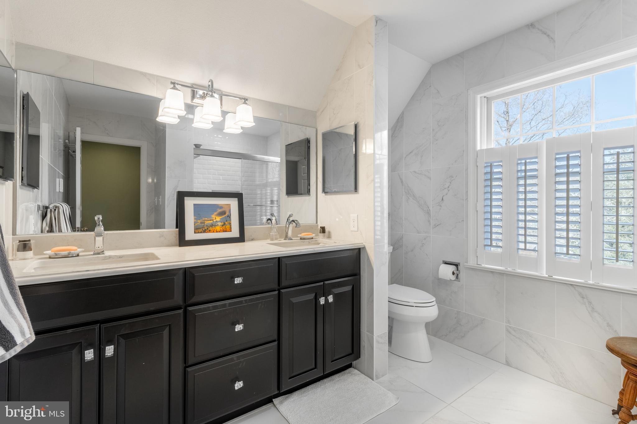 CENTRE HILLS - Residential