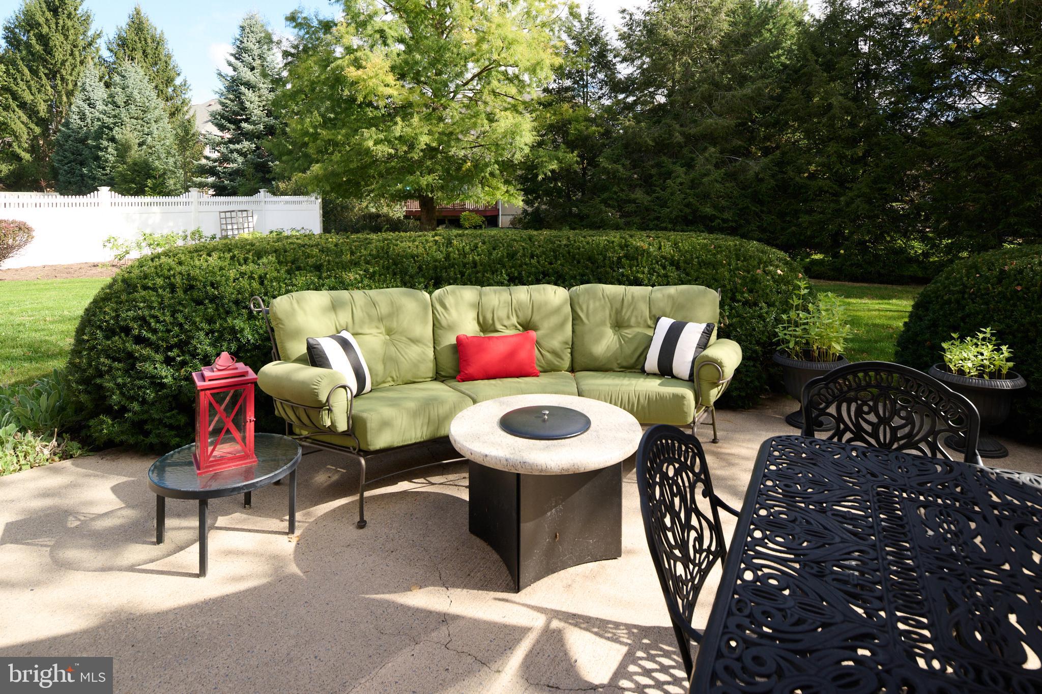 CENTRE HILLS - Residential