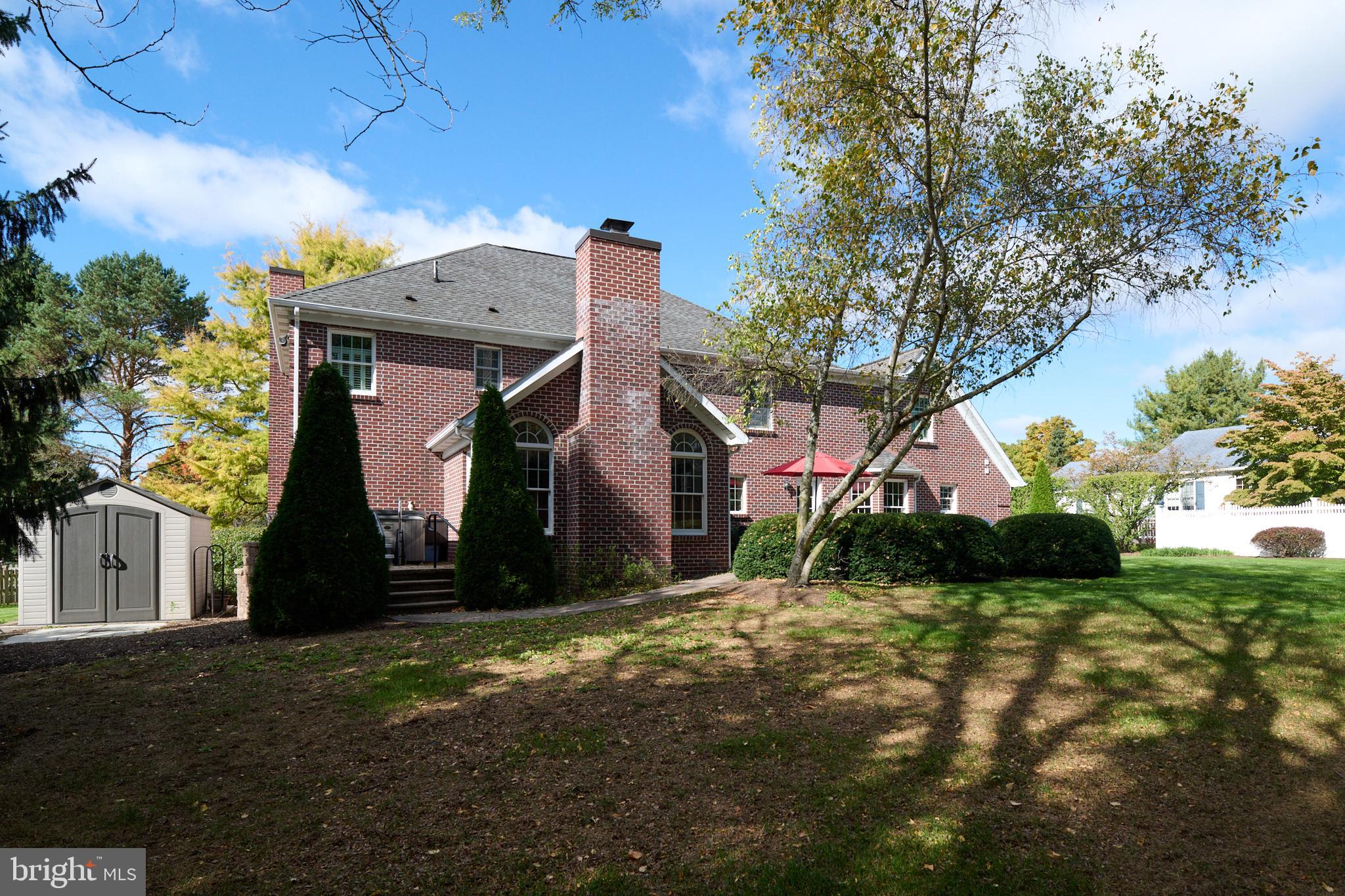 CENTRE HILLS - Residential