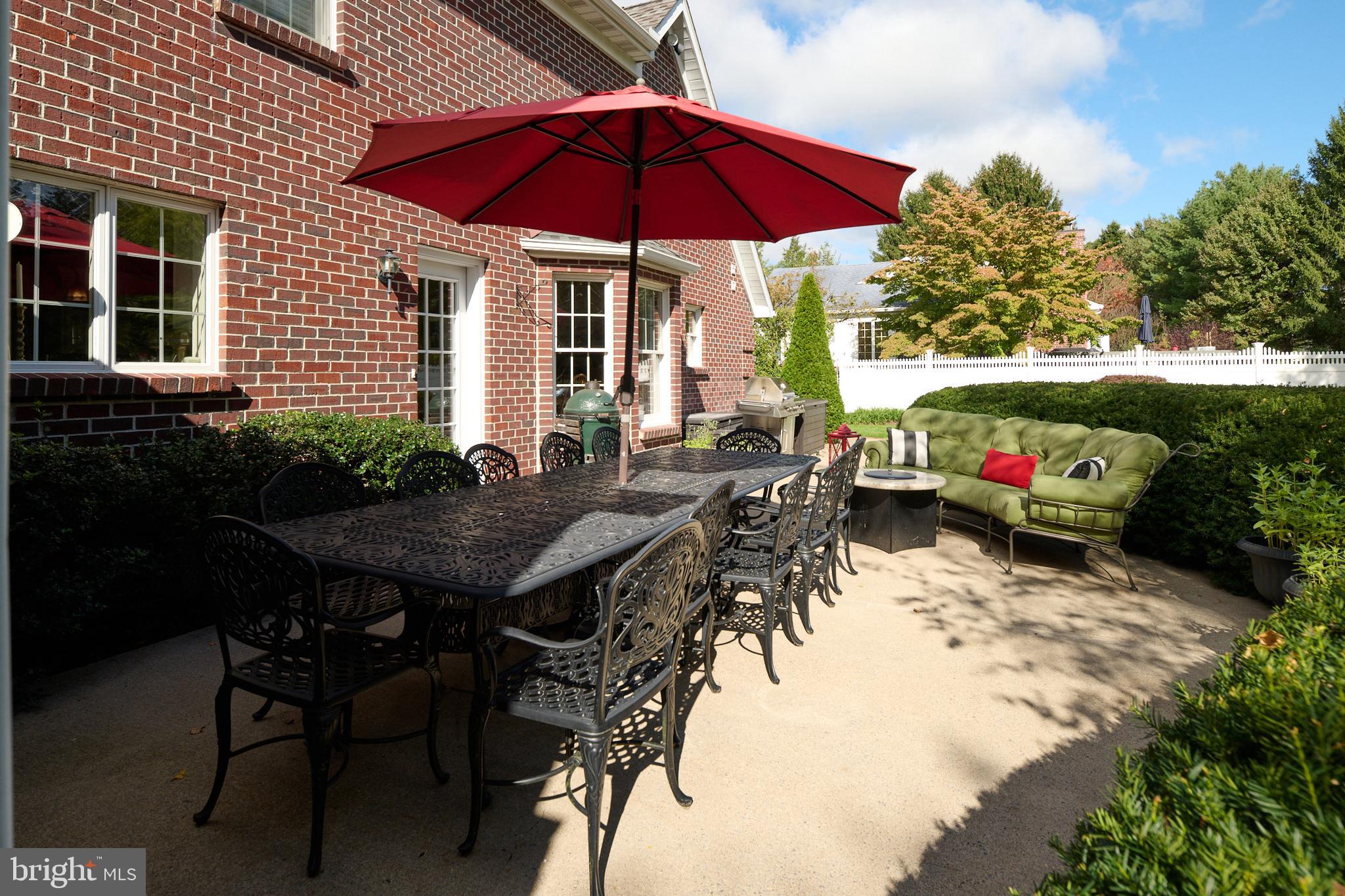 CENTRE HILLS - Residential