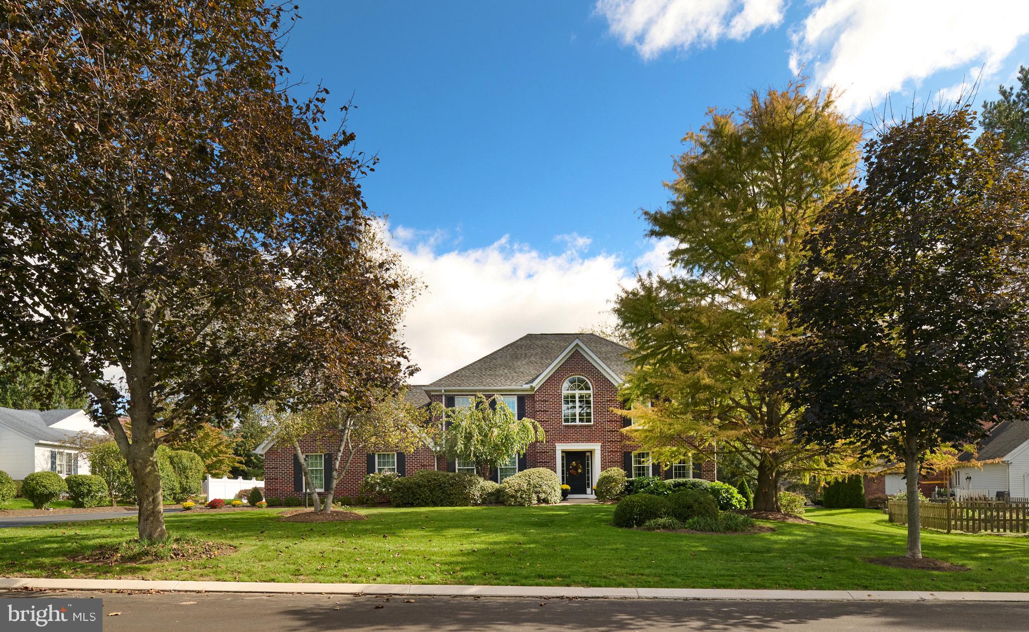 CENTRE HILLS - Residential