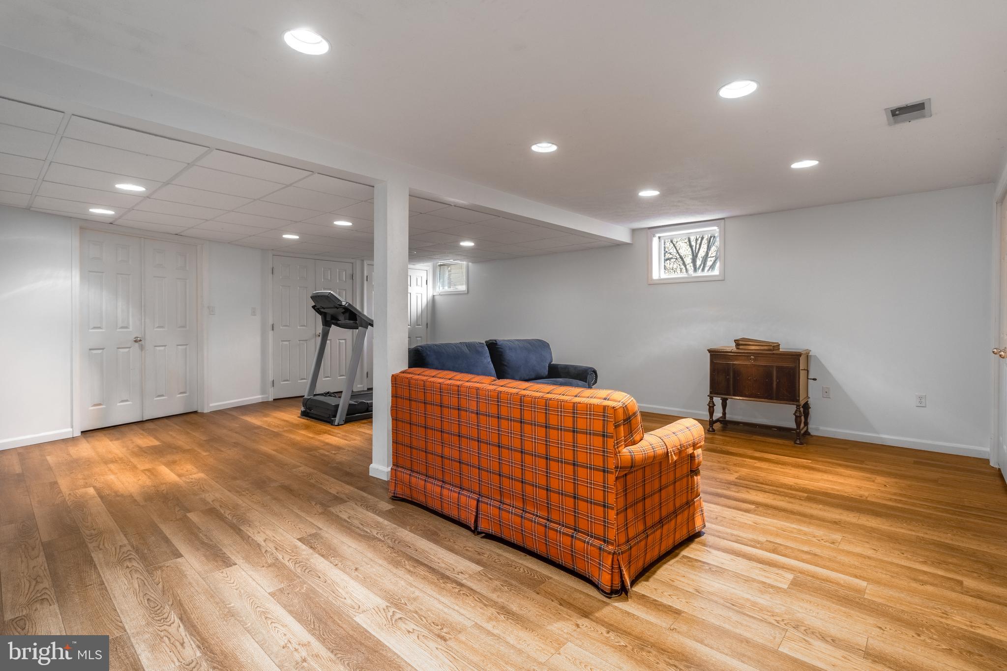 CENTRE HILLS - Residential