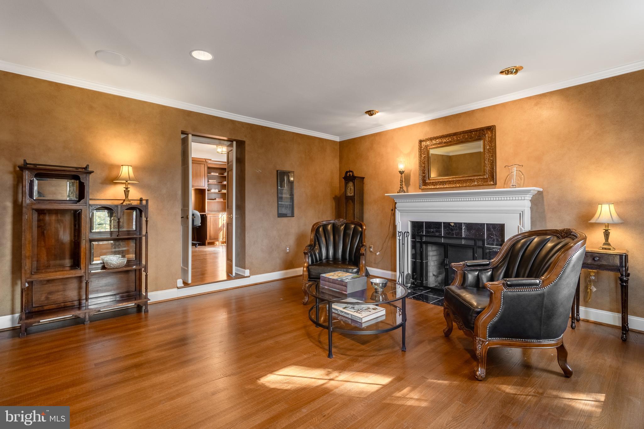 CENTRE HILLS - Residential