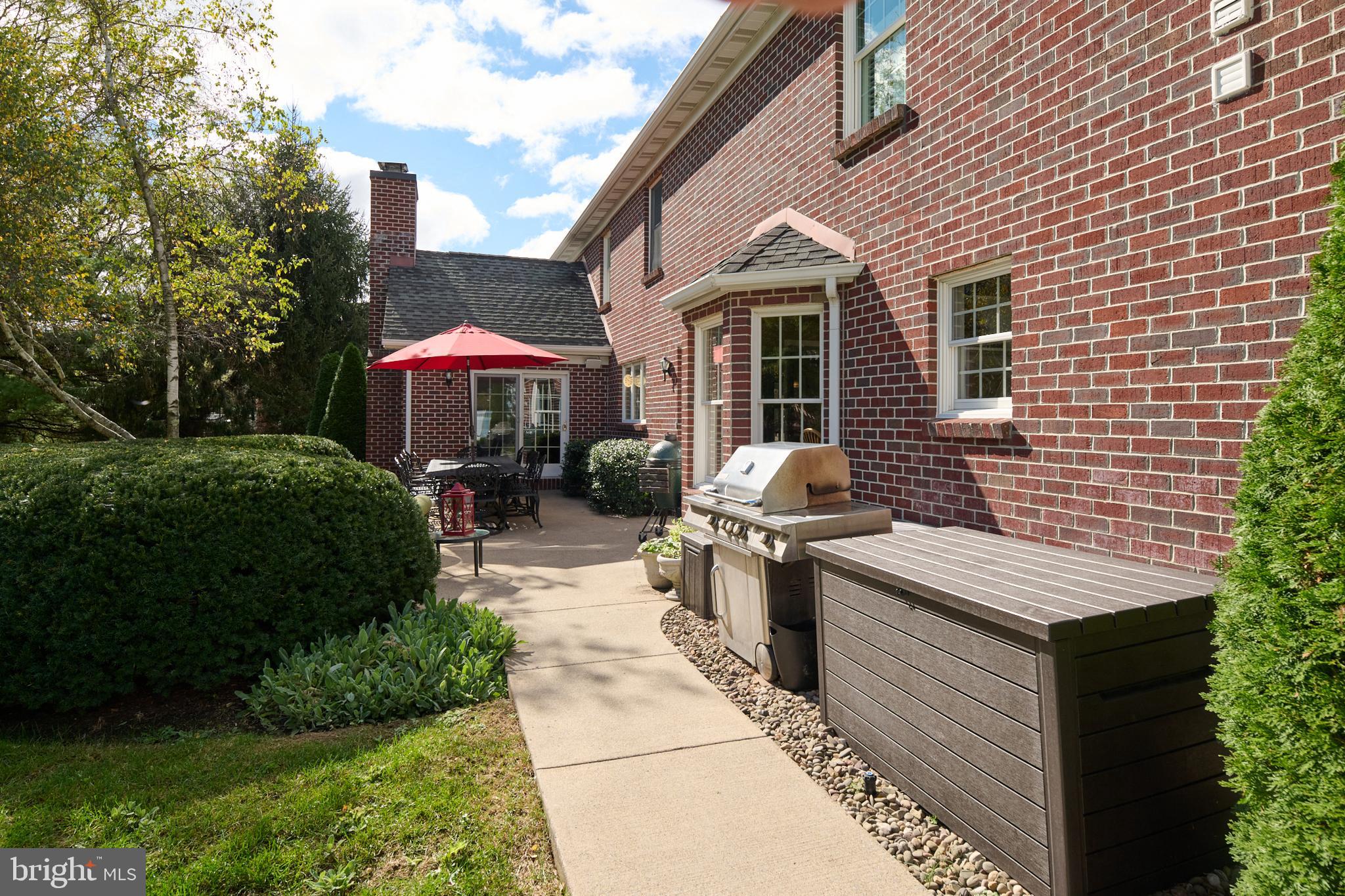 CENTRE HILLS - Residential