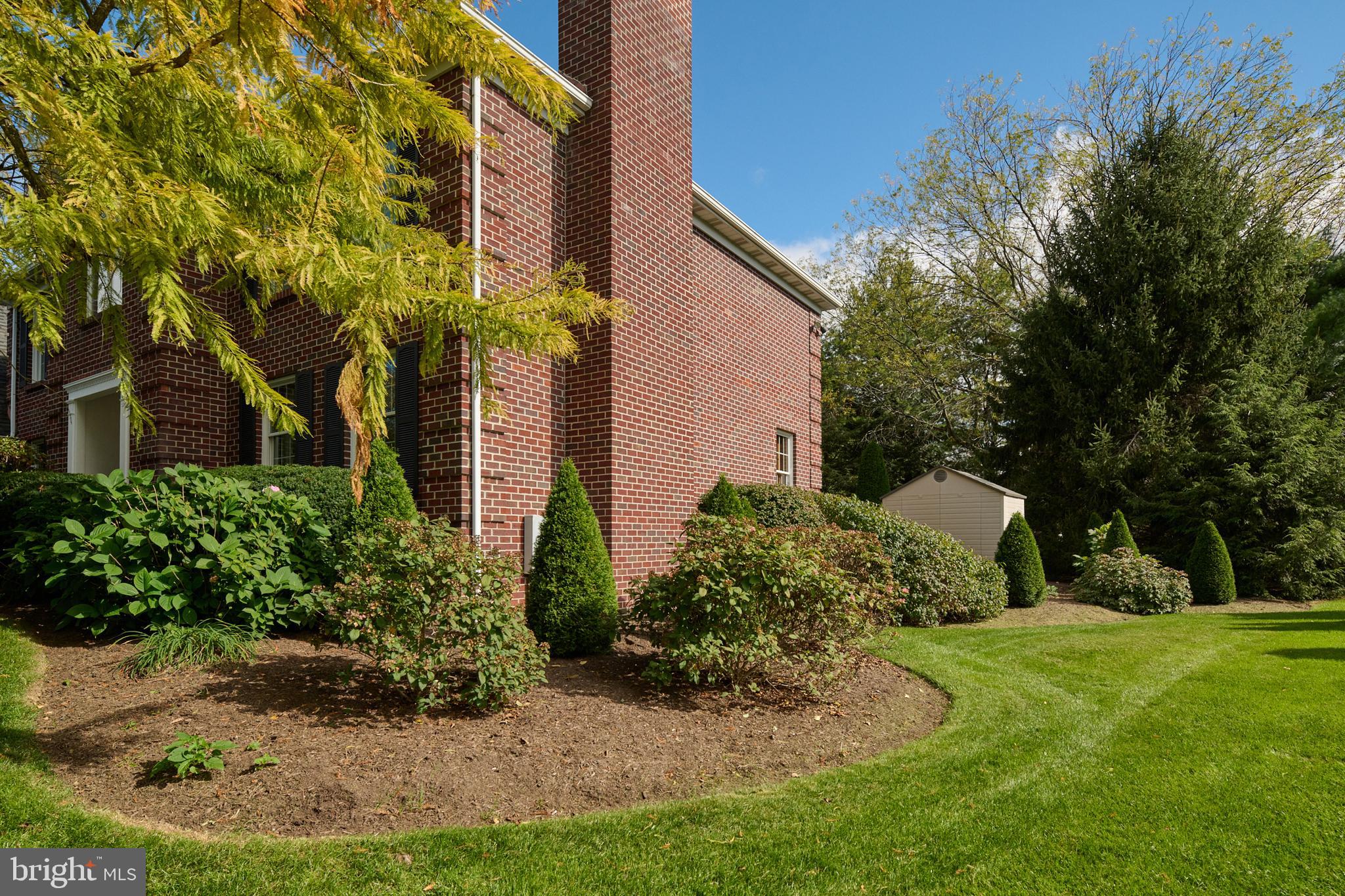 CENTRE HILLS - Residential