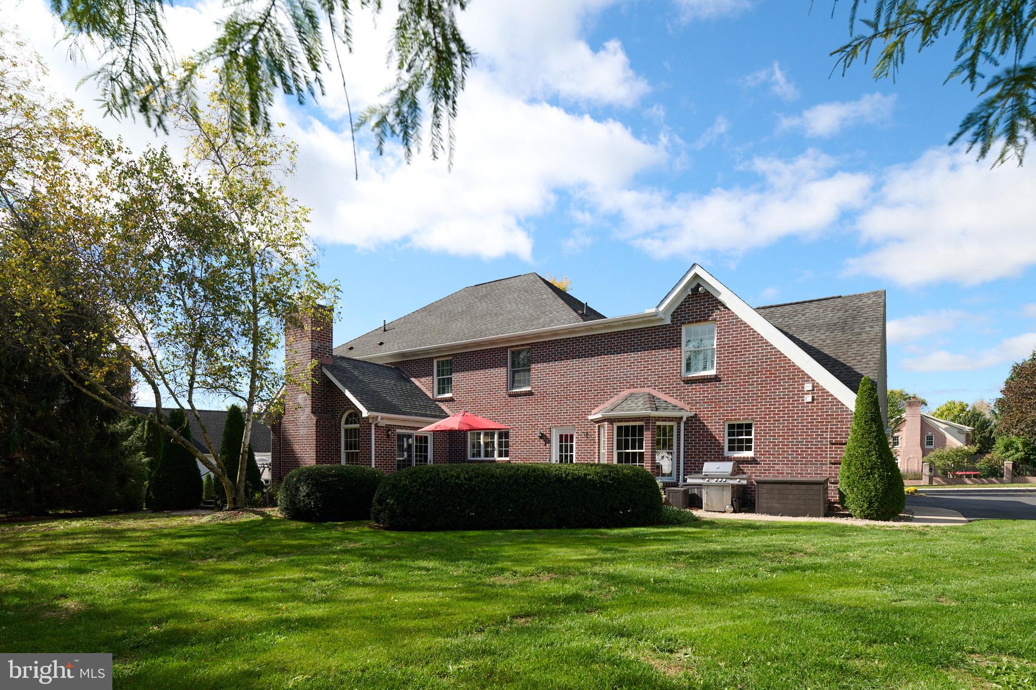 CENTRE HILLS - Residential