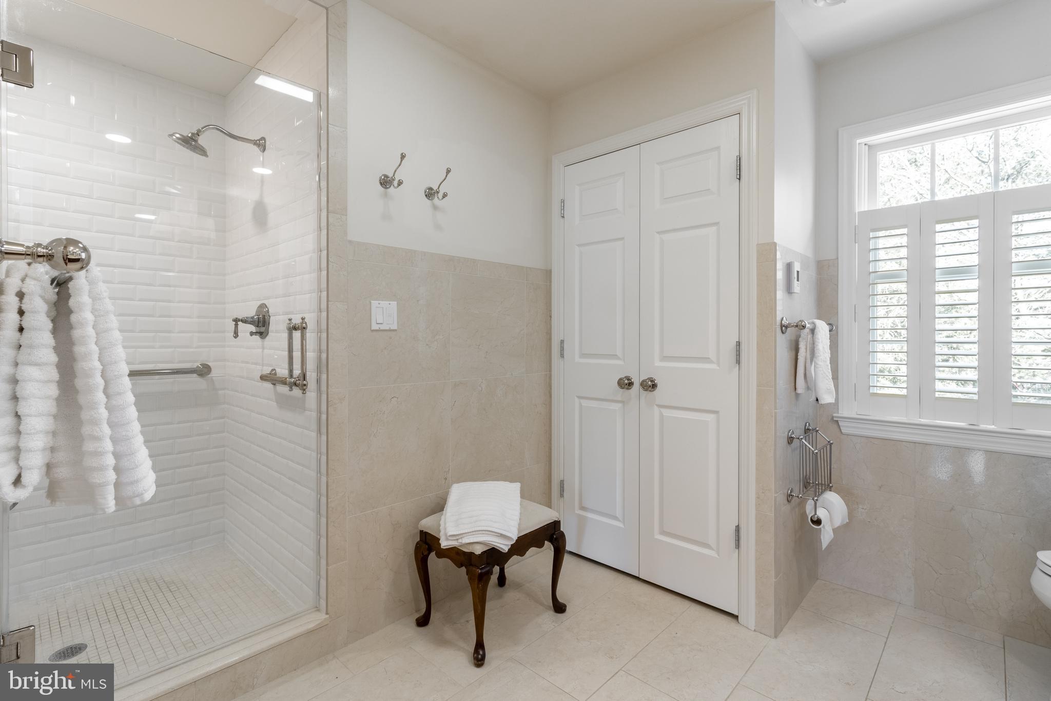 CENTRE HILLS - Residential