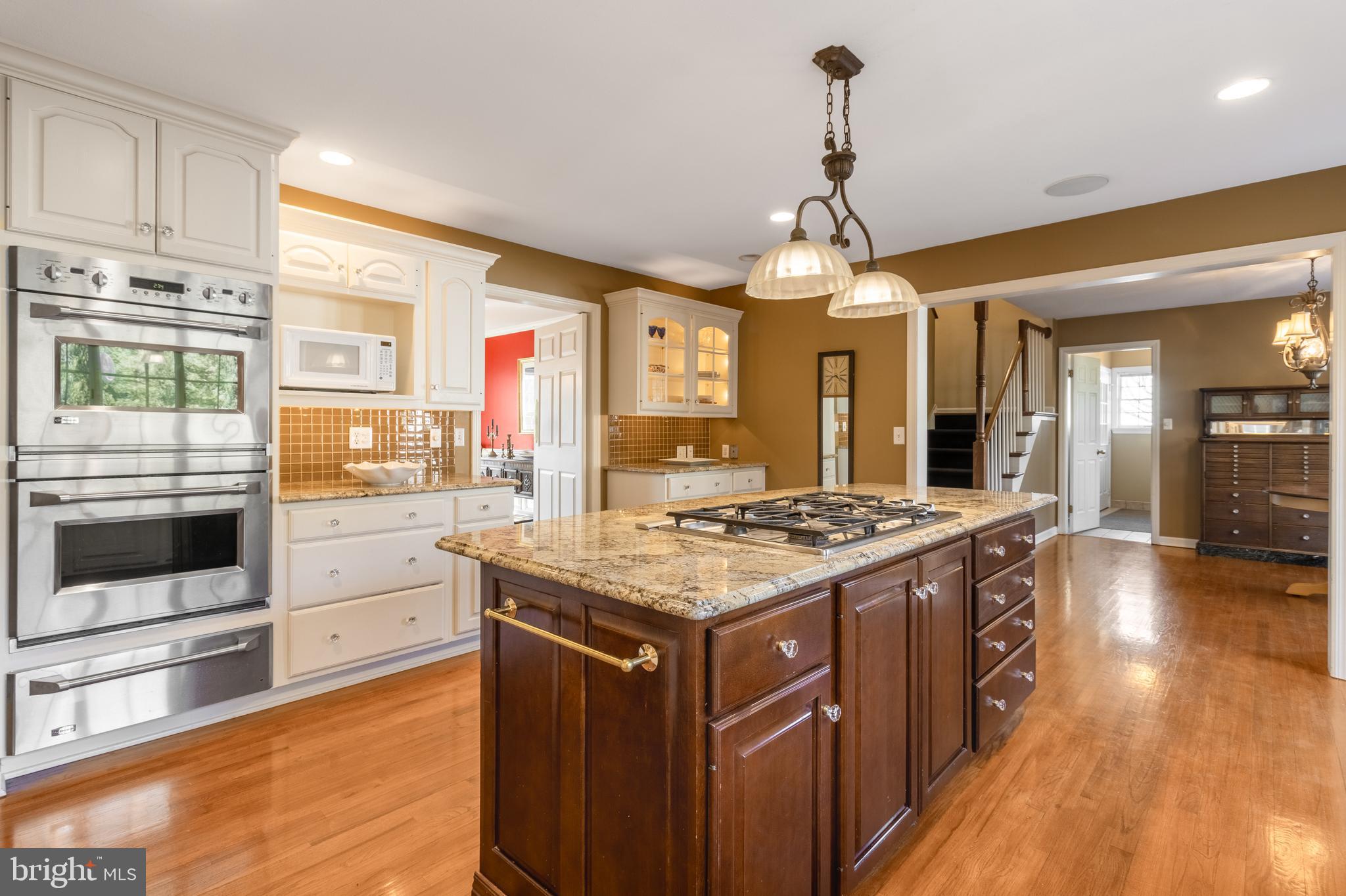 CENTRE HILLS - Residential