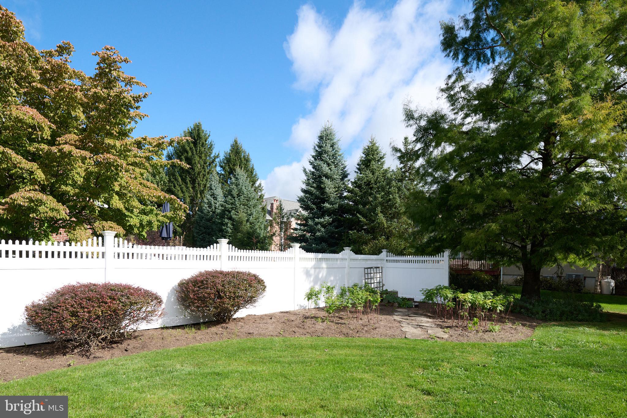 CENTRE HILLS - Residential