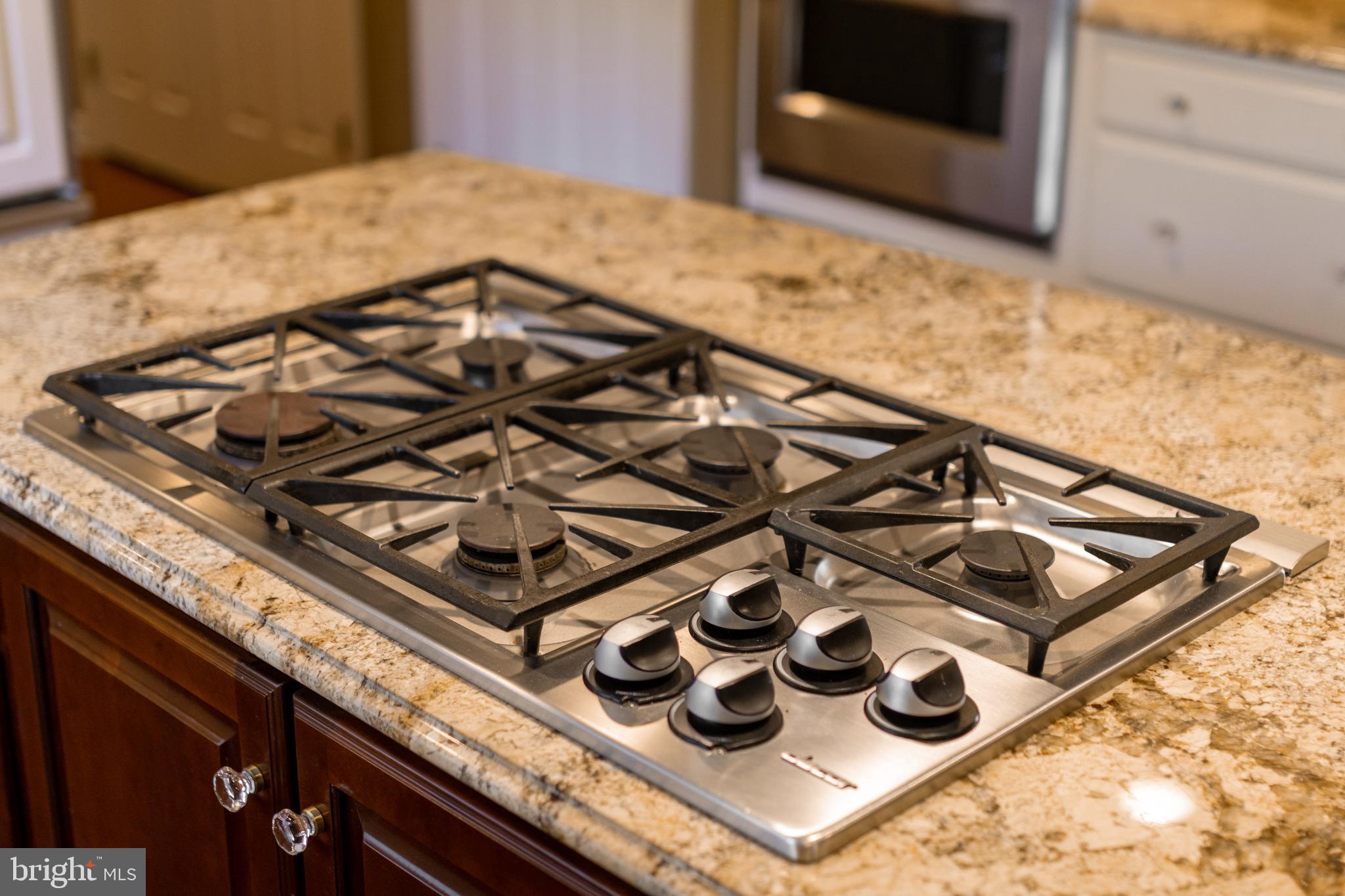 CENTRE HILLS - Residential