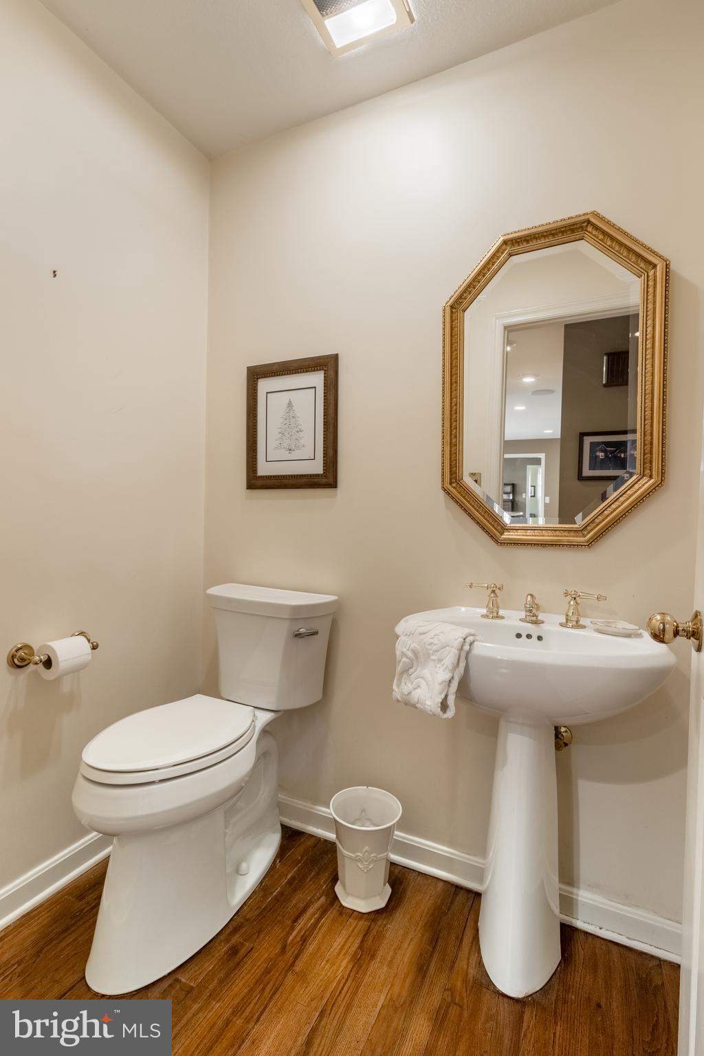 CENTRE HILLS - Residential